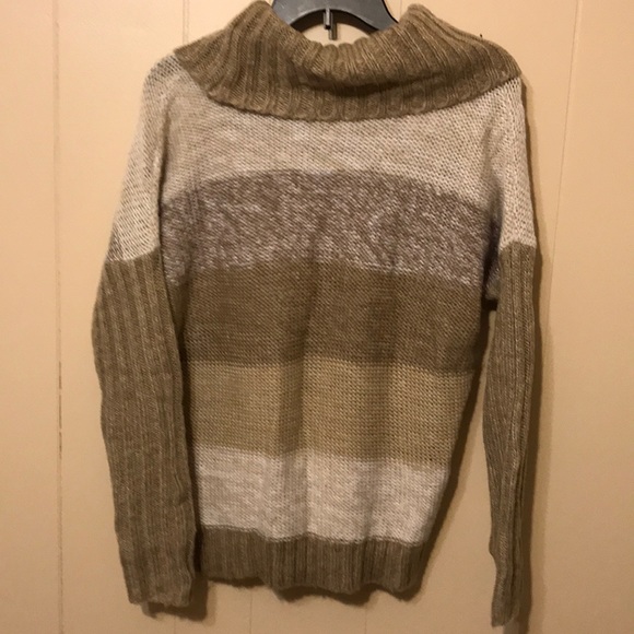 Sweater - Picture 2 of 2